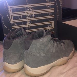 Jordan 11 Exclusives Grey Suede